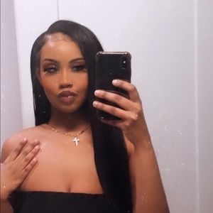 Meet your Posher, Danait